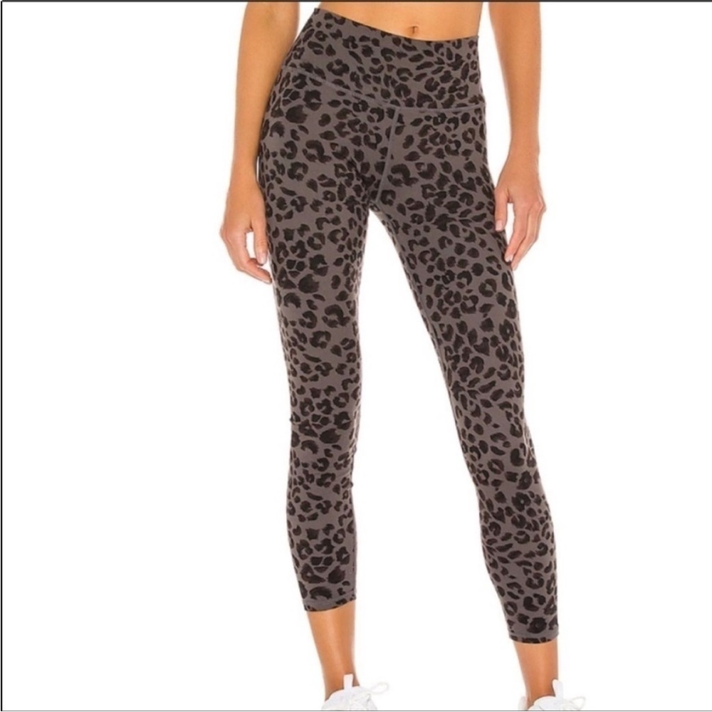 Varley century 2.0 Leopard Print Leggings M 7/8 EUC Anthropologie